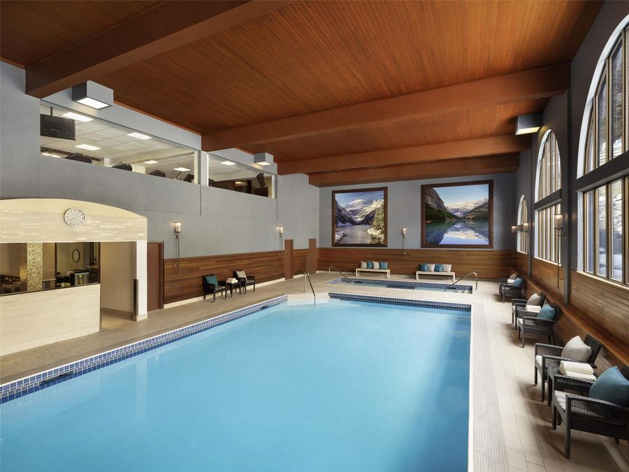 Fairmont Chateau Lake Louise, photo 2