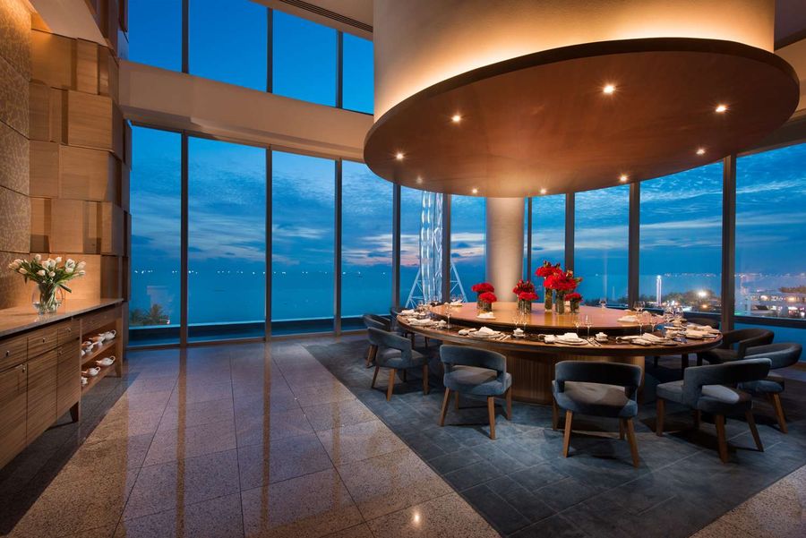 Conrad Manila, photo 7