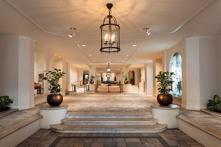 Moana Surfrider, A Westin Resort & Spa, Waikiki Beach, photo 2
