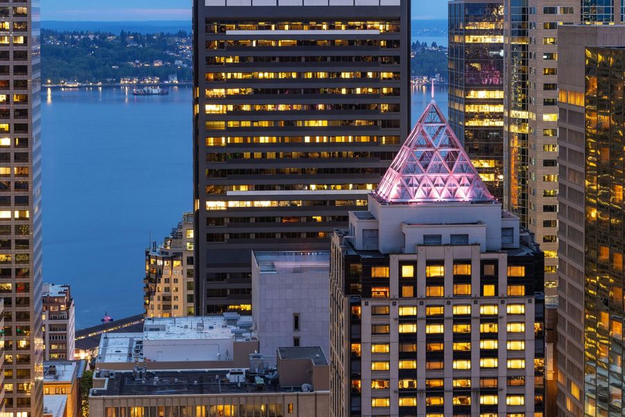 W Seattle, photo 5