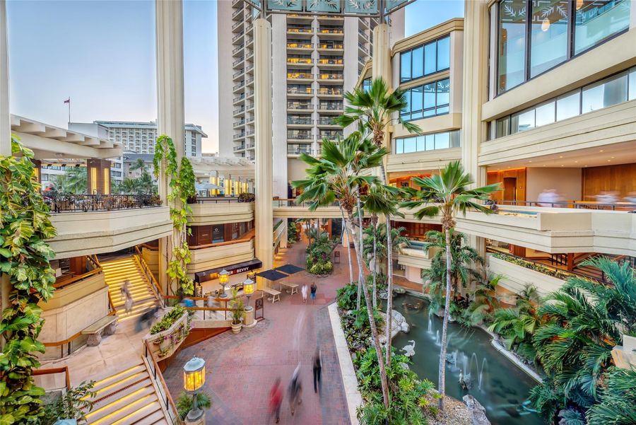 Hyatt Regency Waikiki Beach Resort & Spa, photo 7